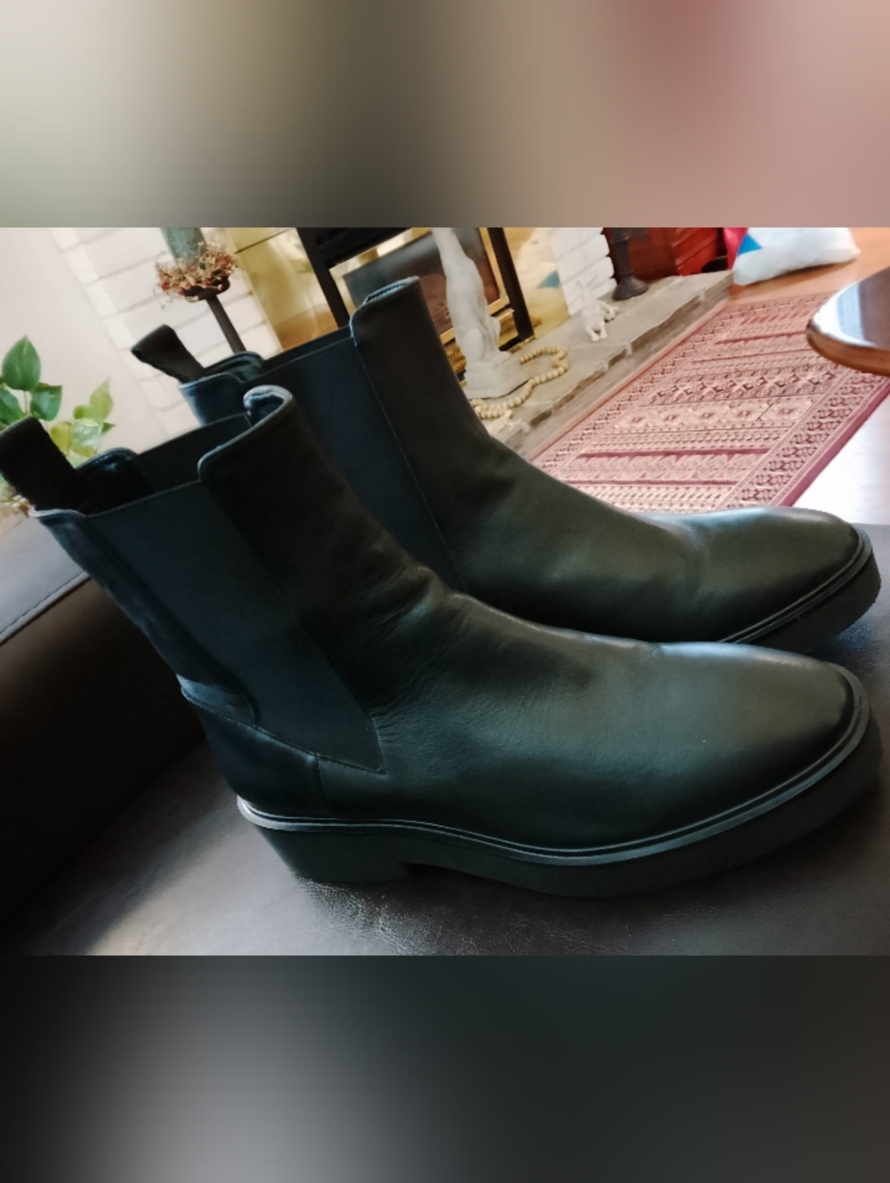 Stuart Weitzman Black Leather Chukka Boots